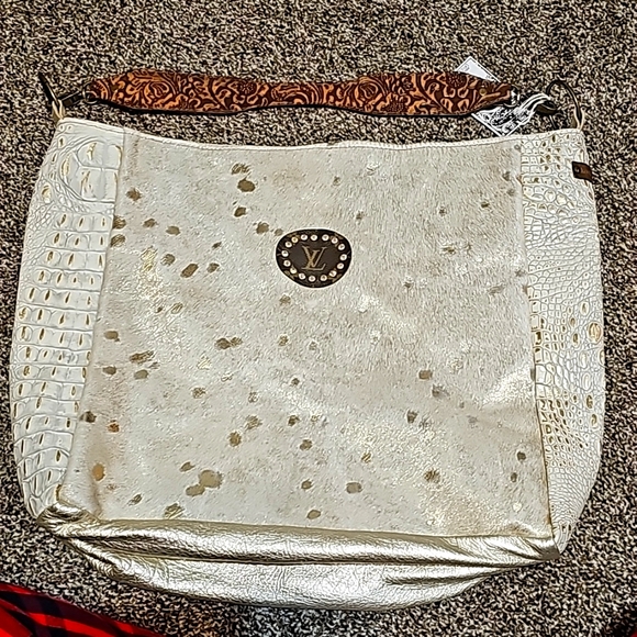 Keep It Gypsy Handbags - NWT KEEP IT GYPSY Handcrafted Custom Genuine Leather